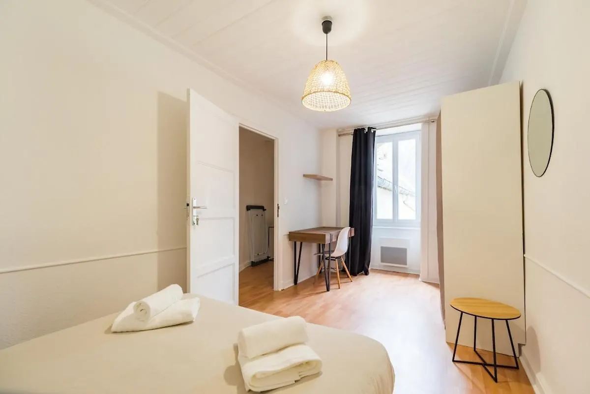 شقة Logement De Charme Au Centre De Guingamp Pour 8