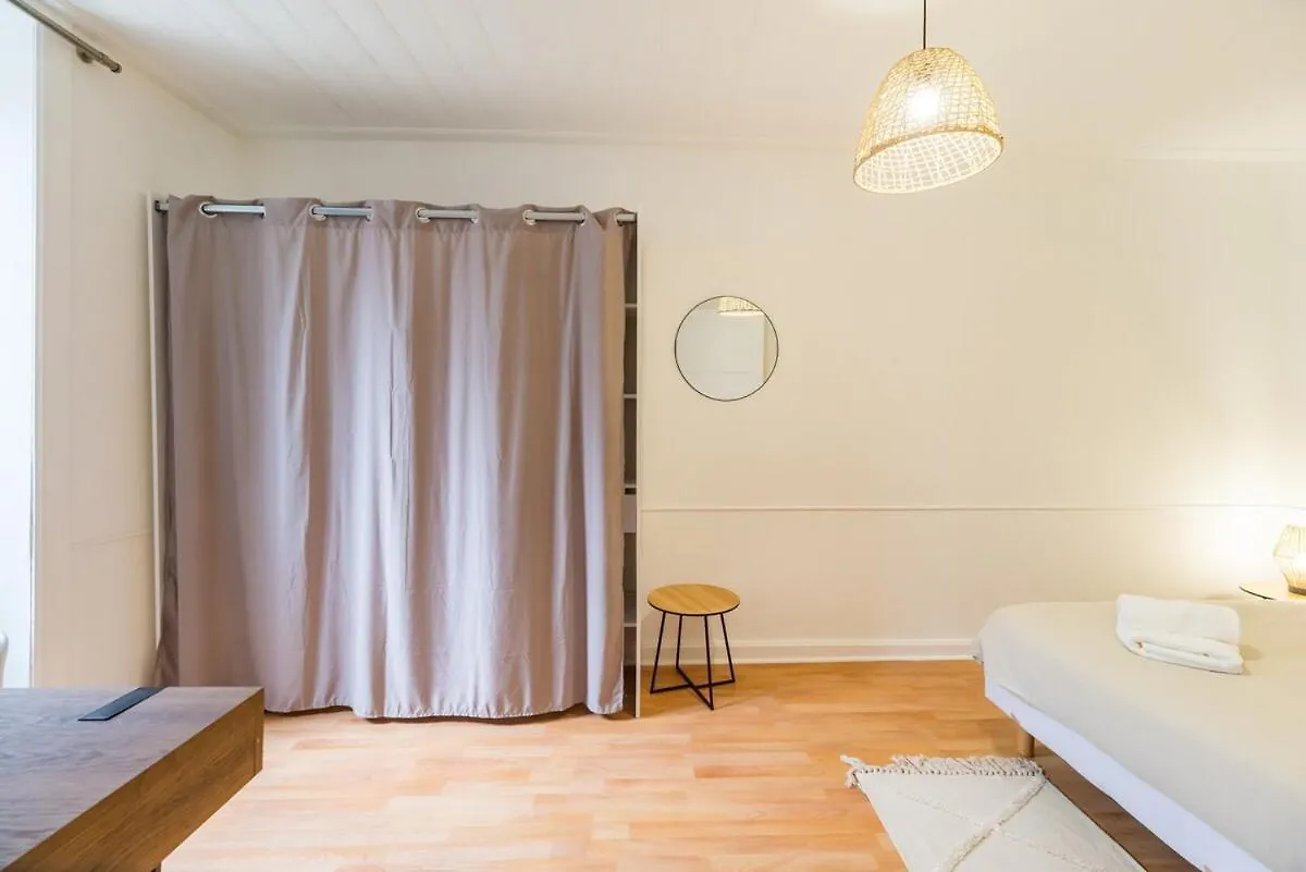 شقة Logement De Charme Au Centre De Guingamp Pour 8 فرنسا