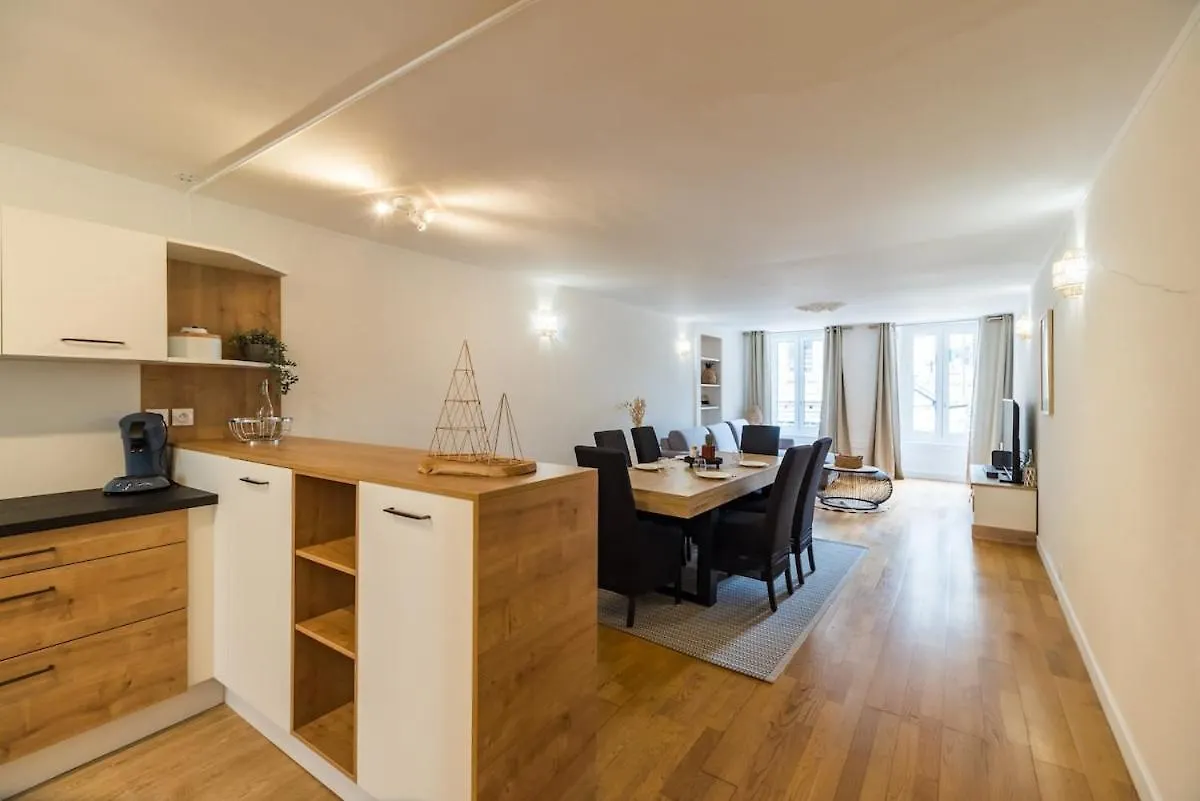 شقة Logement De Charme Au Centre De Guingamp Pour 8 فرنسا