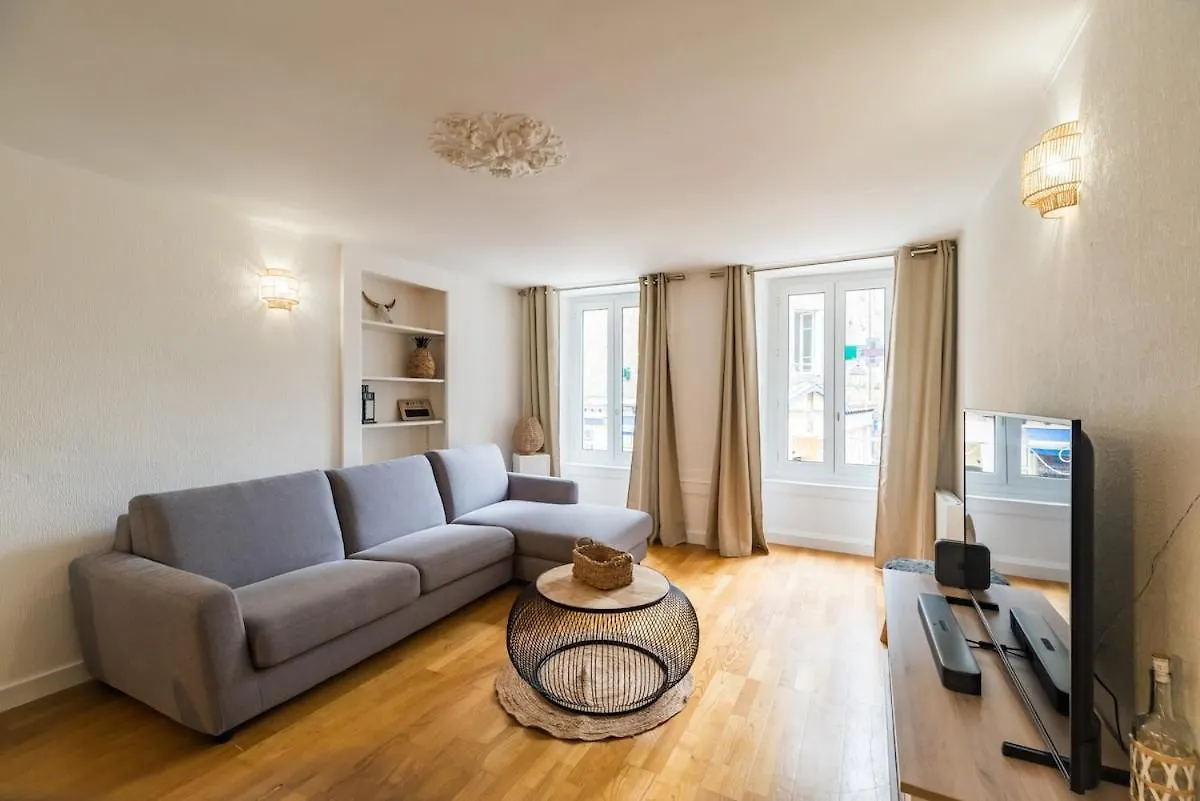 Logement De Charme Au Centre De Guingamp Pour 8